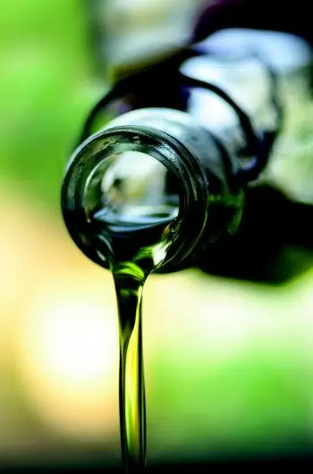 Density of olive oil and other types of vegetable oils